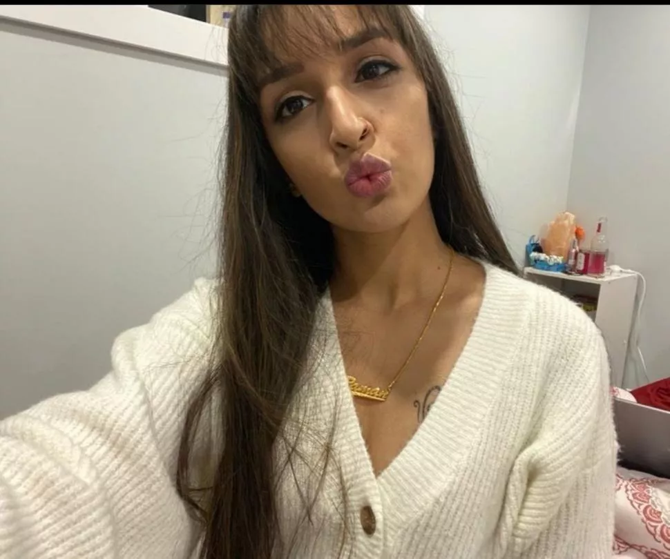 Would you tag team my gf before college economics class or after?