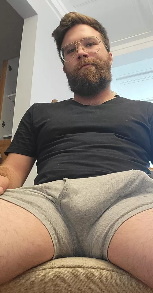 can't you tell it needs playing with? 😮‍💨