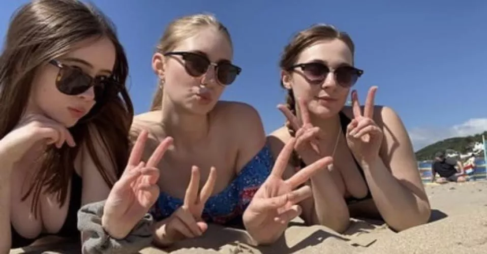 Choose ur favourite and I'Il send u more of them if u cock trib