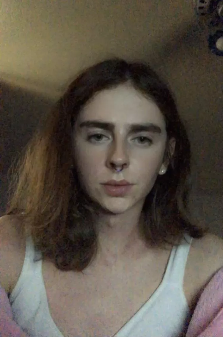 do i look pretty enough right here ? 🥲