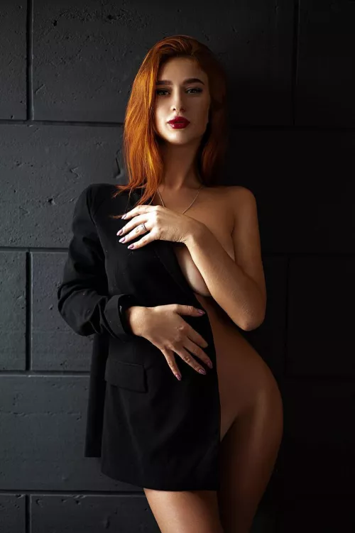 How hot is it here? 😈🔥FREE OF is in the comments and bio👇