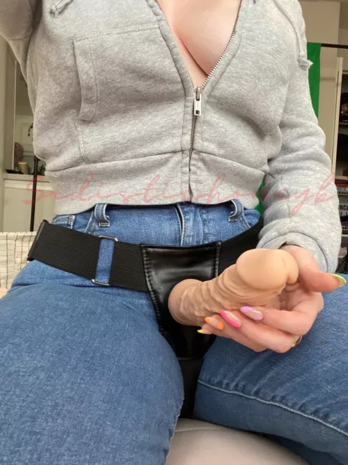 Real men don’t take cock but let’s face it you were never a real man [domme]