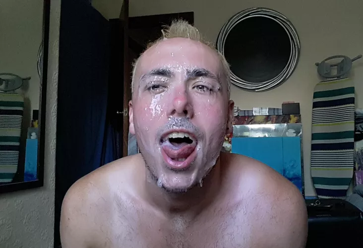 Thank you for the biggest and most lovely caring bukkake of my life boys 💪😍