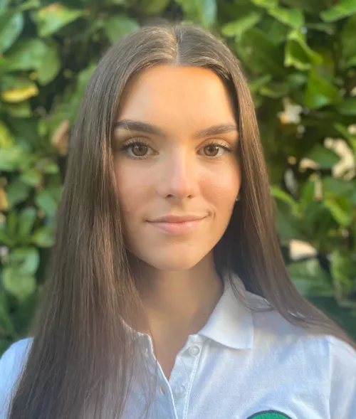 thumbs up if you'd like her to choke on your dick