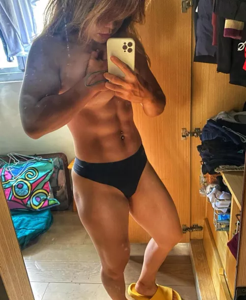 upvote, comment and I'll pick one person in the comment section for a nude 🥰