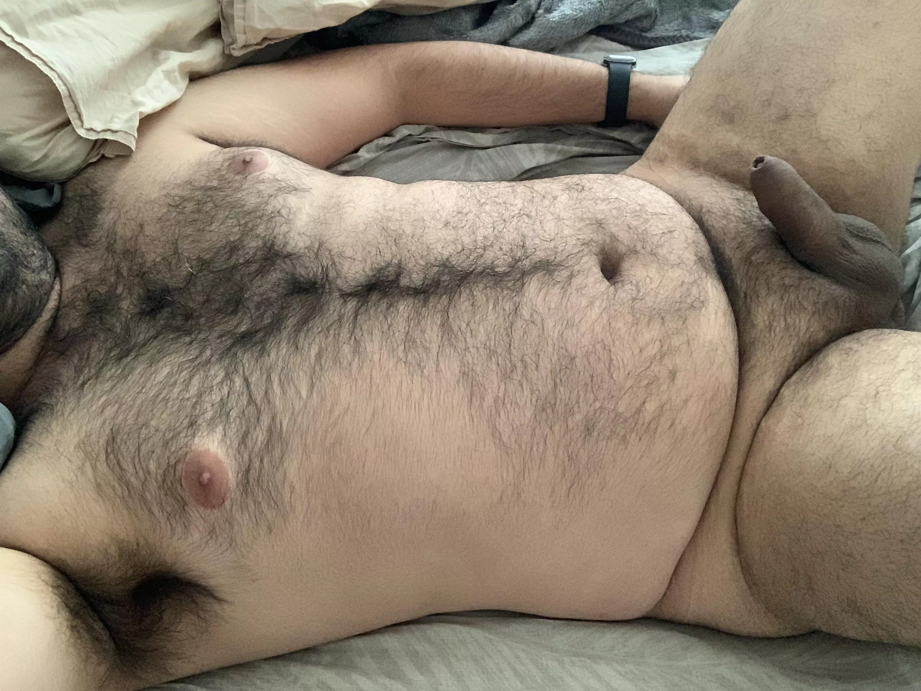 Very rainy morning in my area. Perfect for staying in bed. Would you join me?