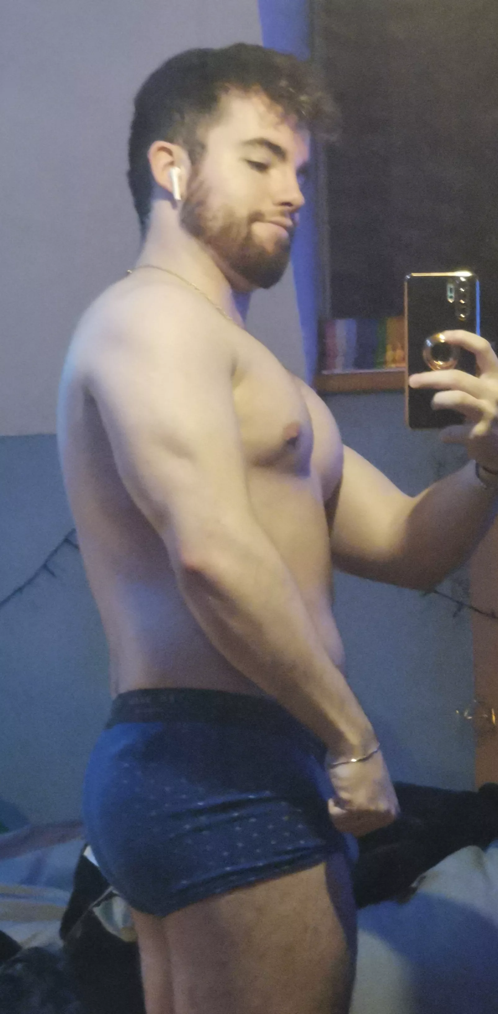 yet another post gym photo, progress is addictive haha