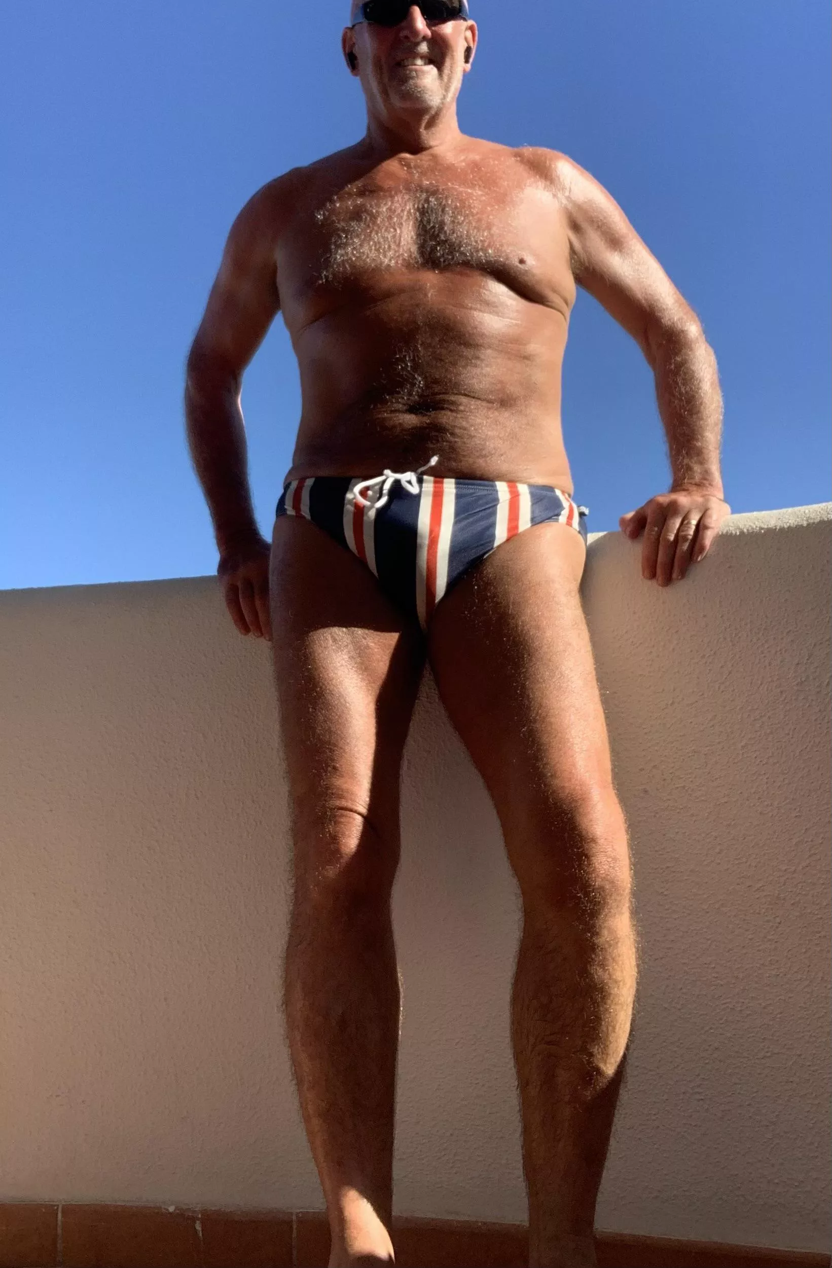 [57] Tanning on the balcony ☀️