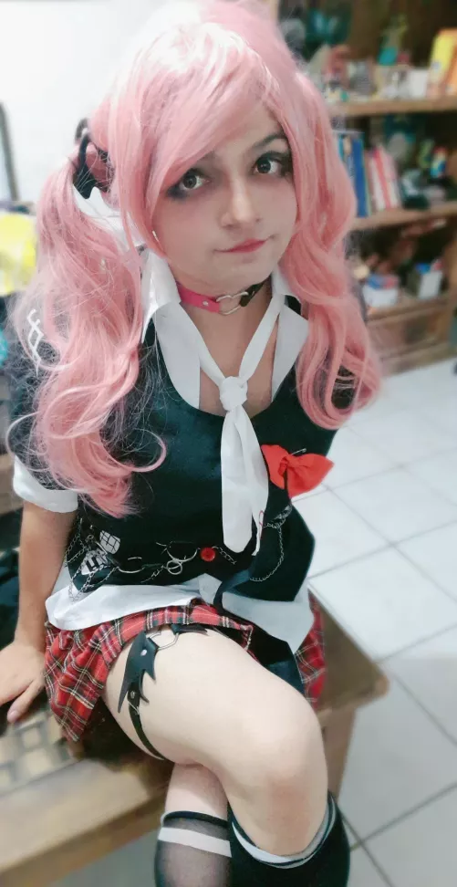 A quick try-on of the new cosplay I got, ignore the missing hairpins hehe 😜