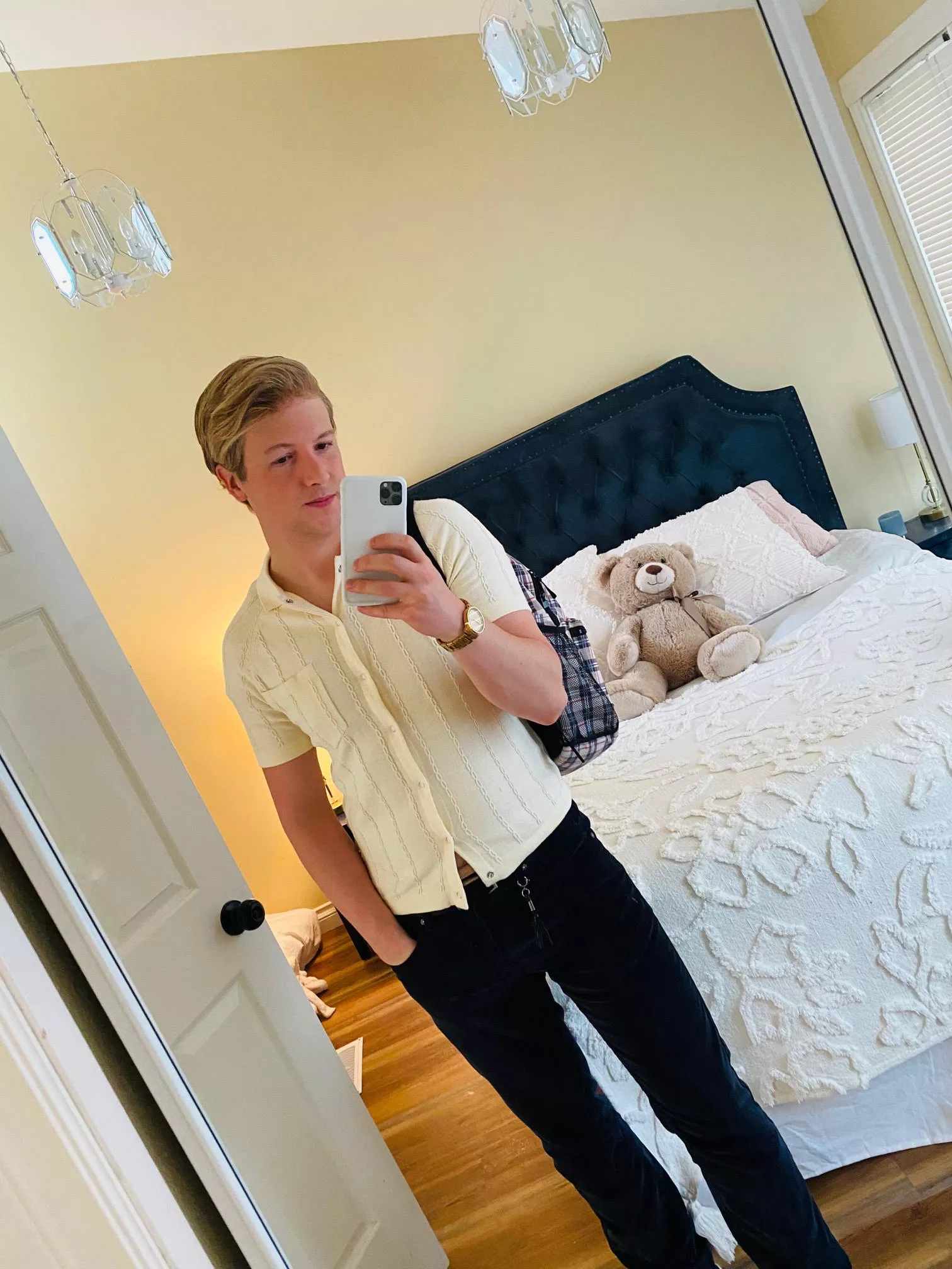 Are university bros accepted here 😊📚