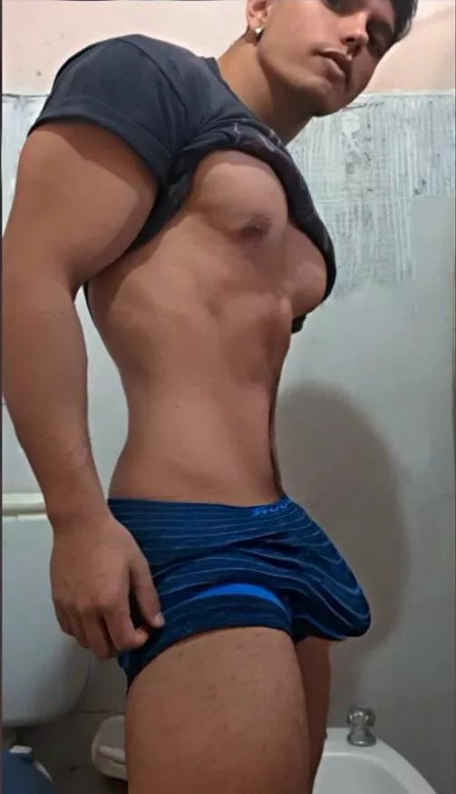 big enough for u to dm me