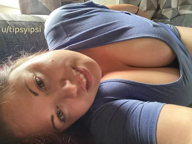 Come give me a snuggle before the kids wake up. 🙊😘