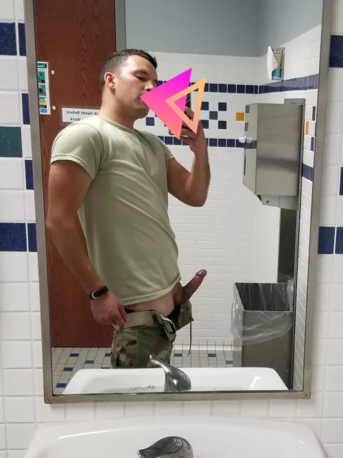 Do ladies like a man in uniform?