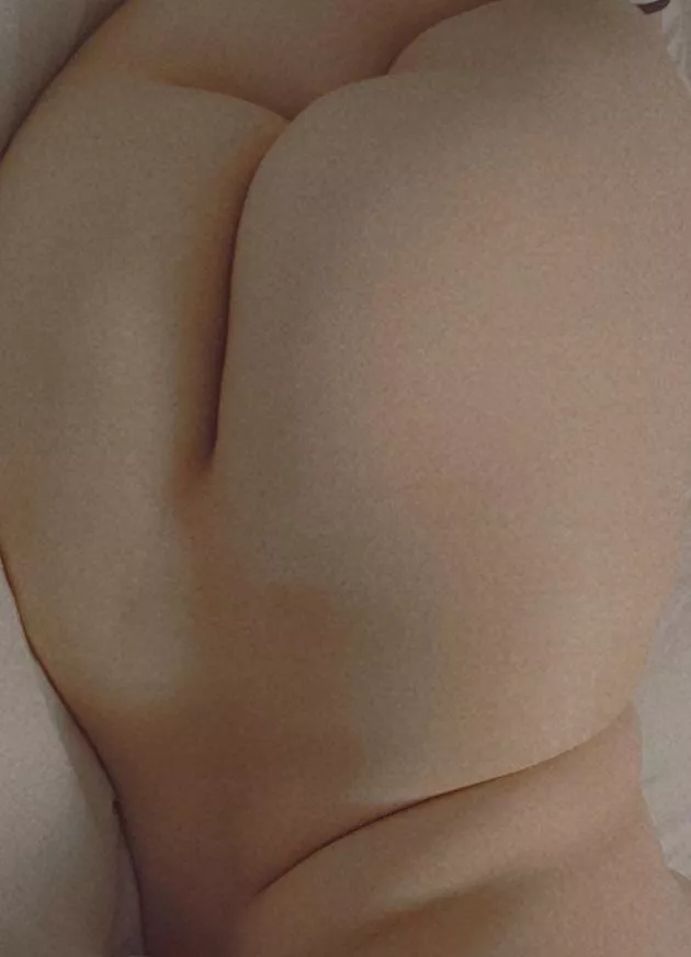 F 25, 5'5, 210 lbs. Lost all self esteem after a break up