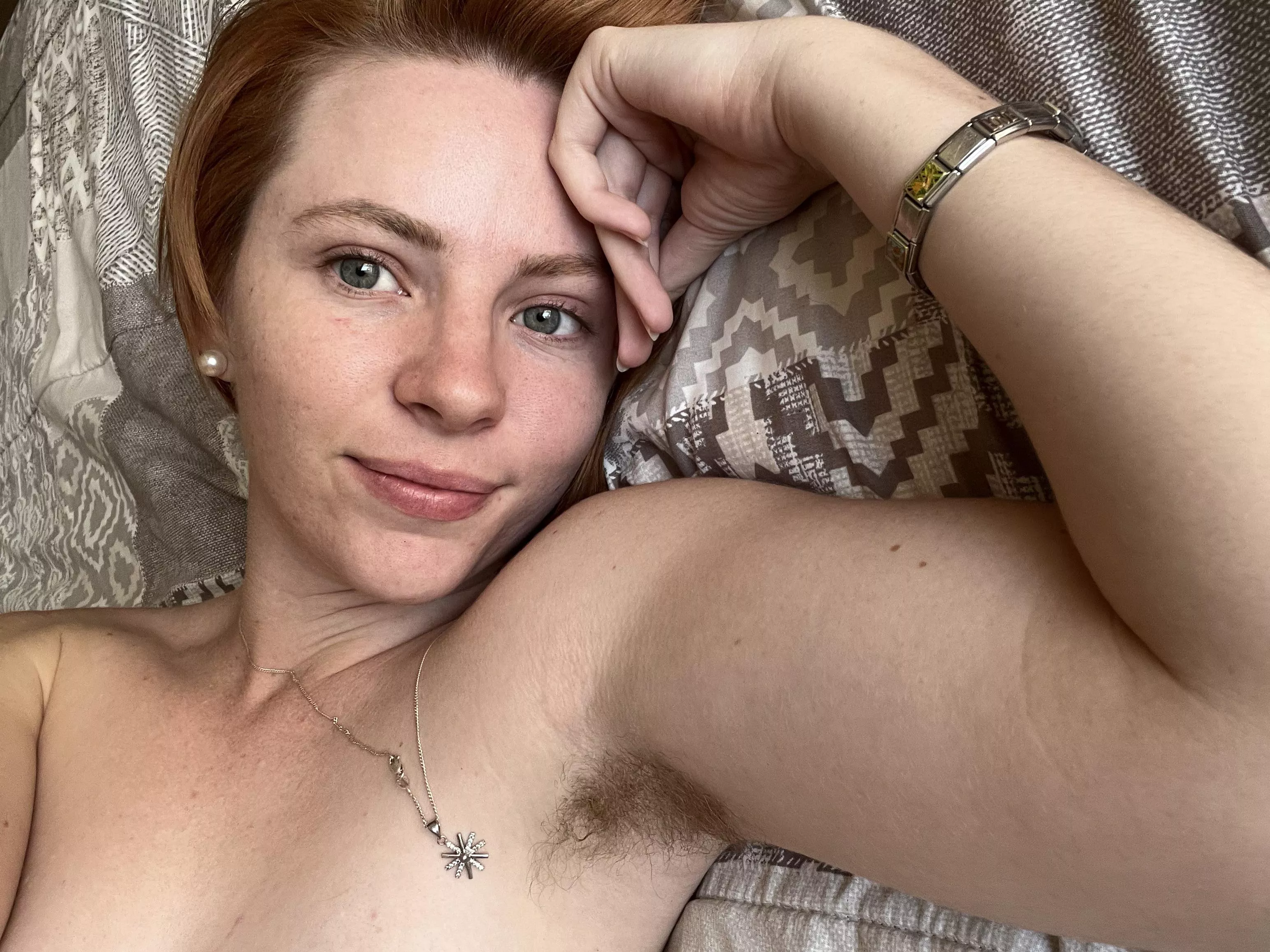 Hairy fairy to start your day right ✨