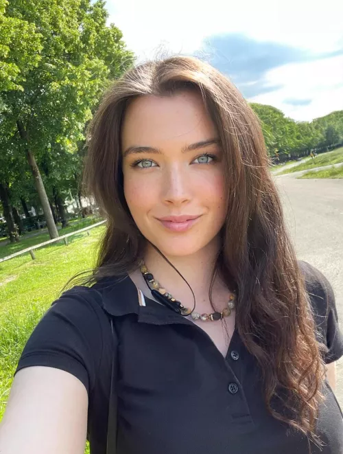 hit me upp for some [F]un! 🥳 if interested, check my menu on klk: nickizeys 🔥