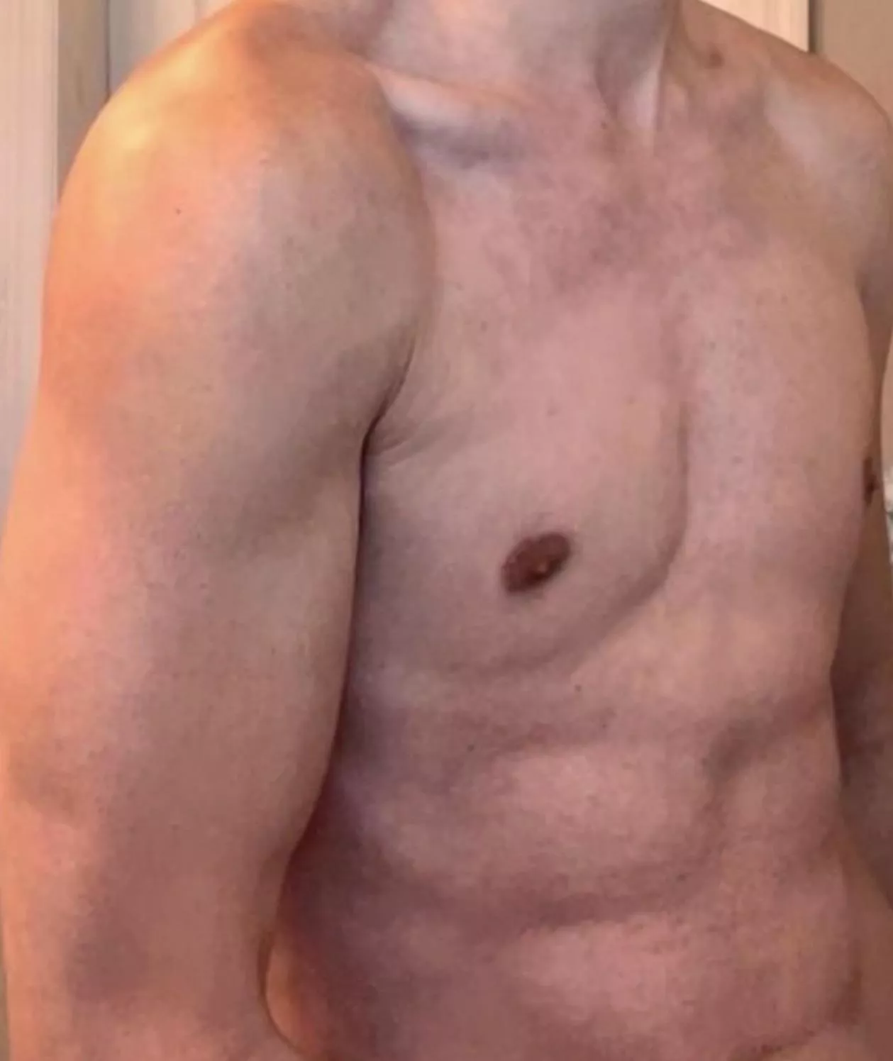 I got this body from gaming. I am the GOLDEN TWINK of gaming 😉