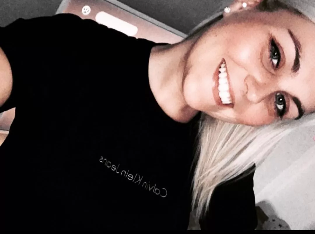 Jeanike kommentiert sie mit euren Gedanken und Meinungen über sie