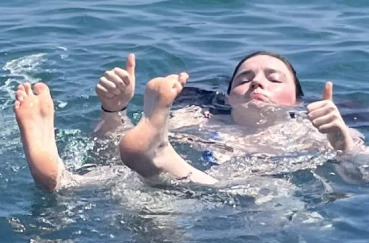 Most girls: sexy beach photos… me: