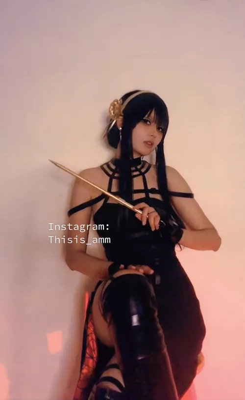 Obsessed with Yor can’t wait to cos different version of hers (o^^o)