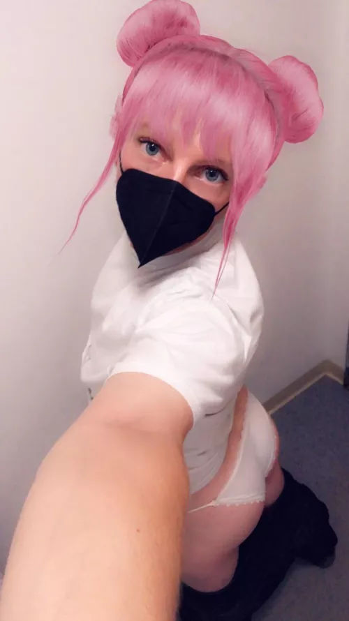 Say hi if you want panty pics sent to you randomly 👀