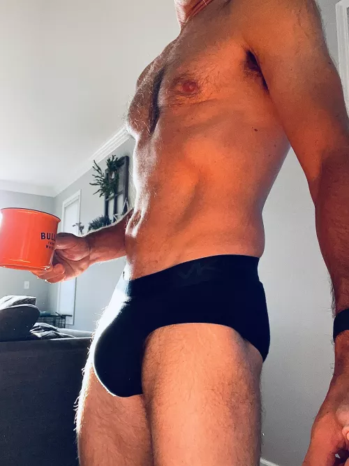 The warm morning sun feels great on my body, now I want to feel you on me…