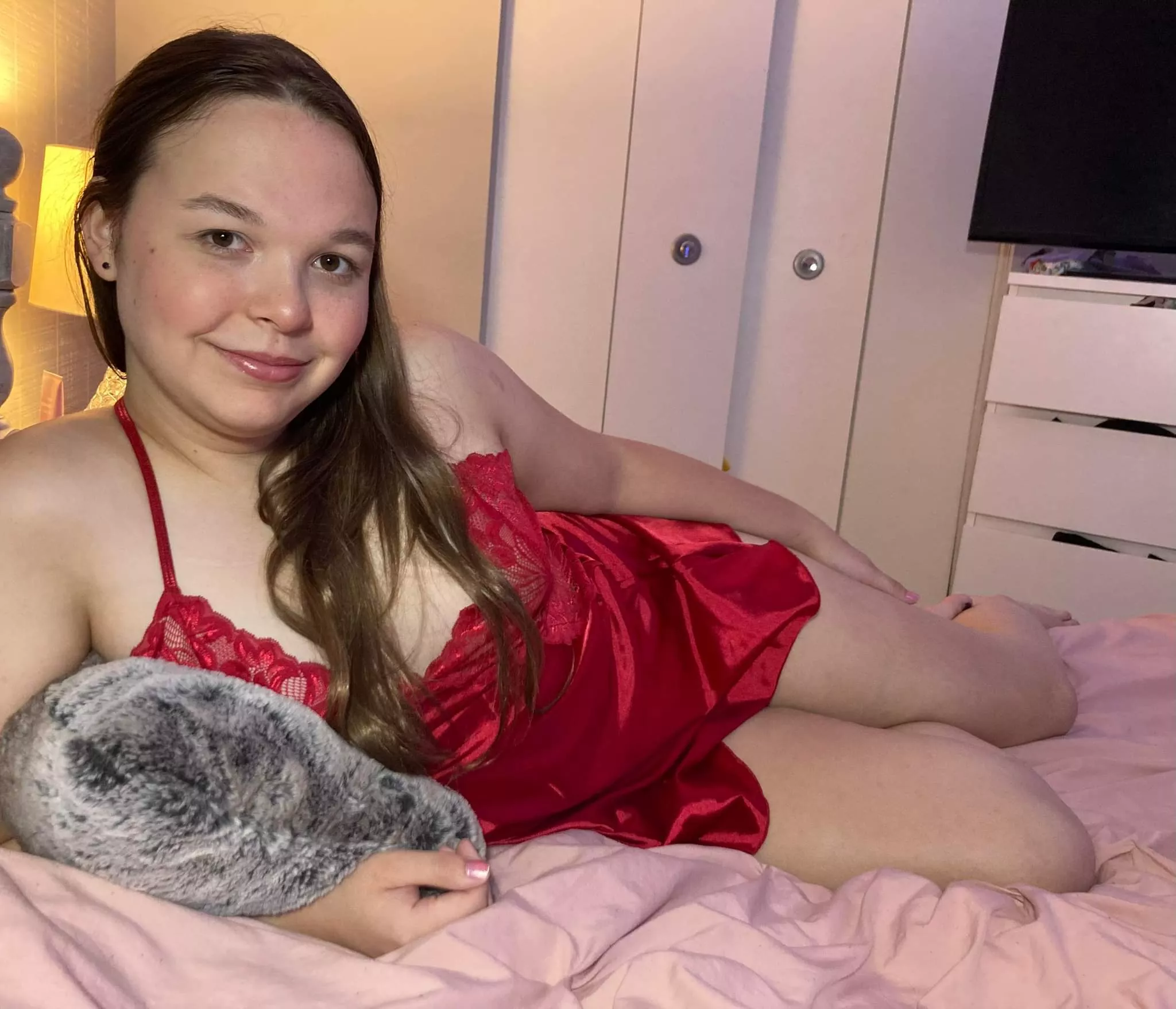 would you guess that i have a secret between my legs? 💞