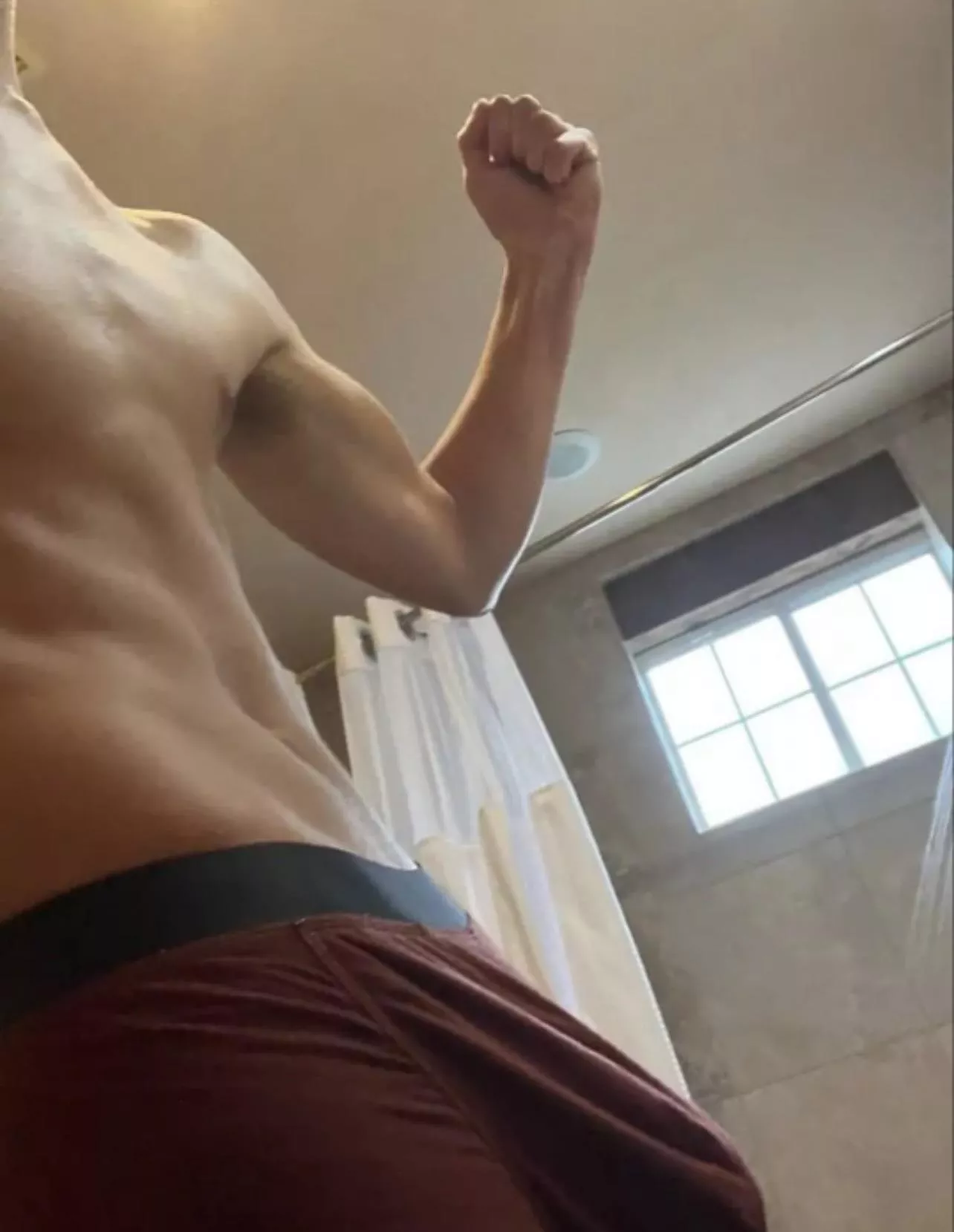 18 m uc 8-8.5 inches who likes the bulge? dm to see more or scope my profile
