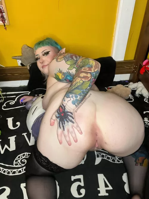 anyone in need of a goth elf gf? ps. i love anal!