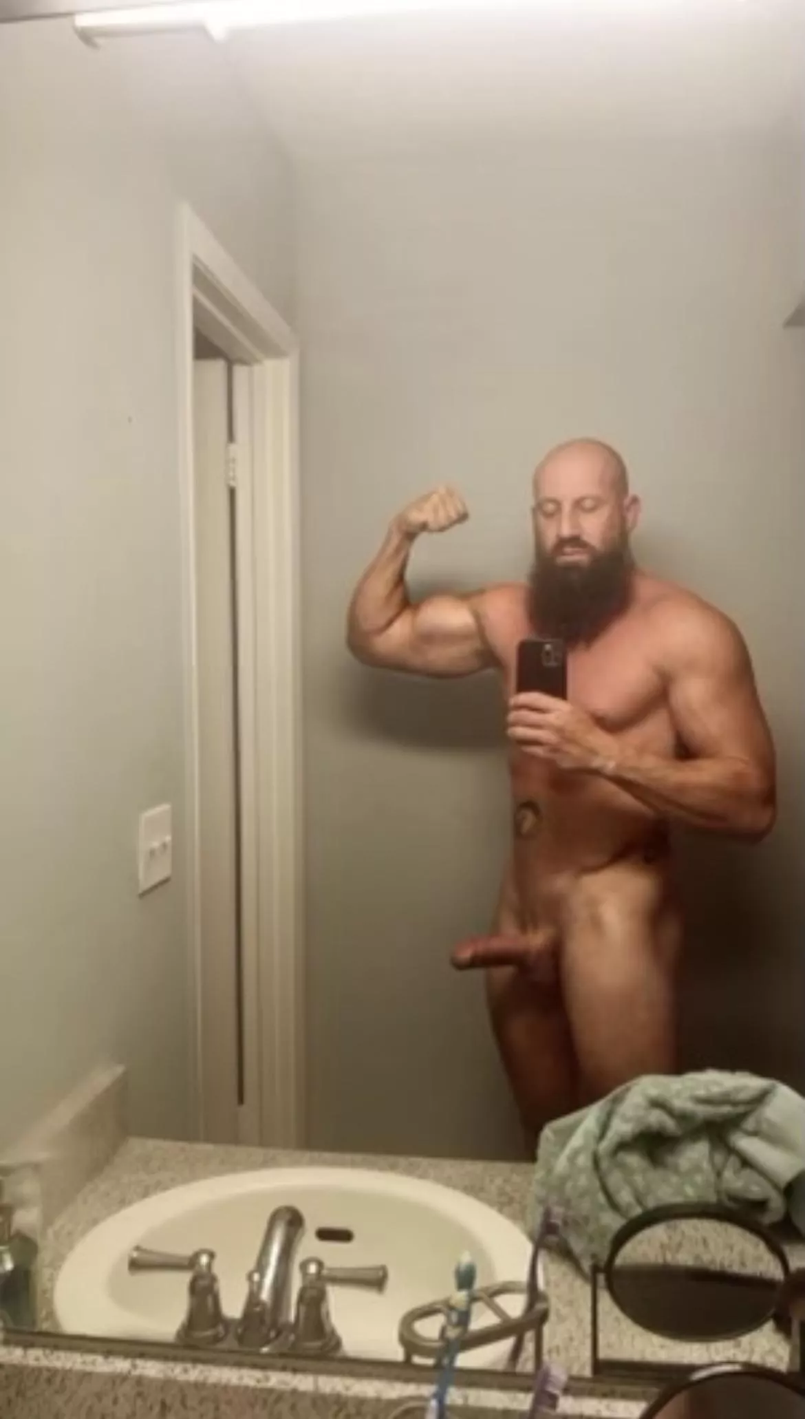 Dad of 1 ….. wanna make it 2?(42)