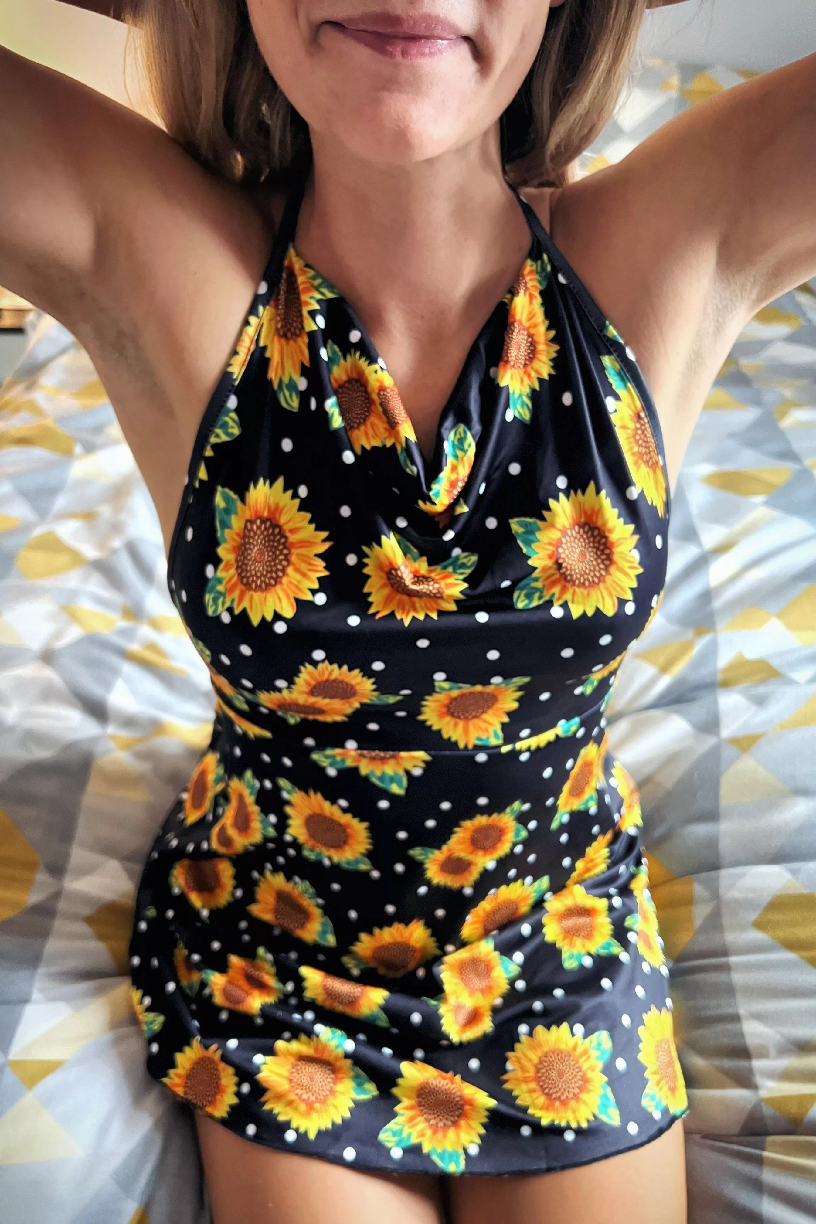 Feeling cute and sexy… especially with my armpits nice and sweaty x