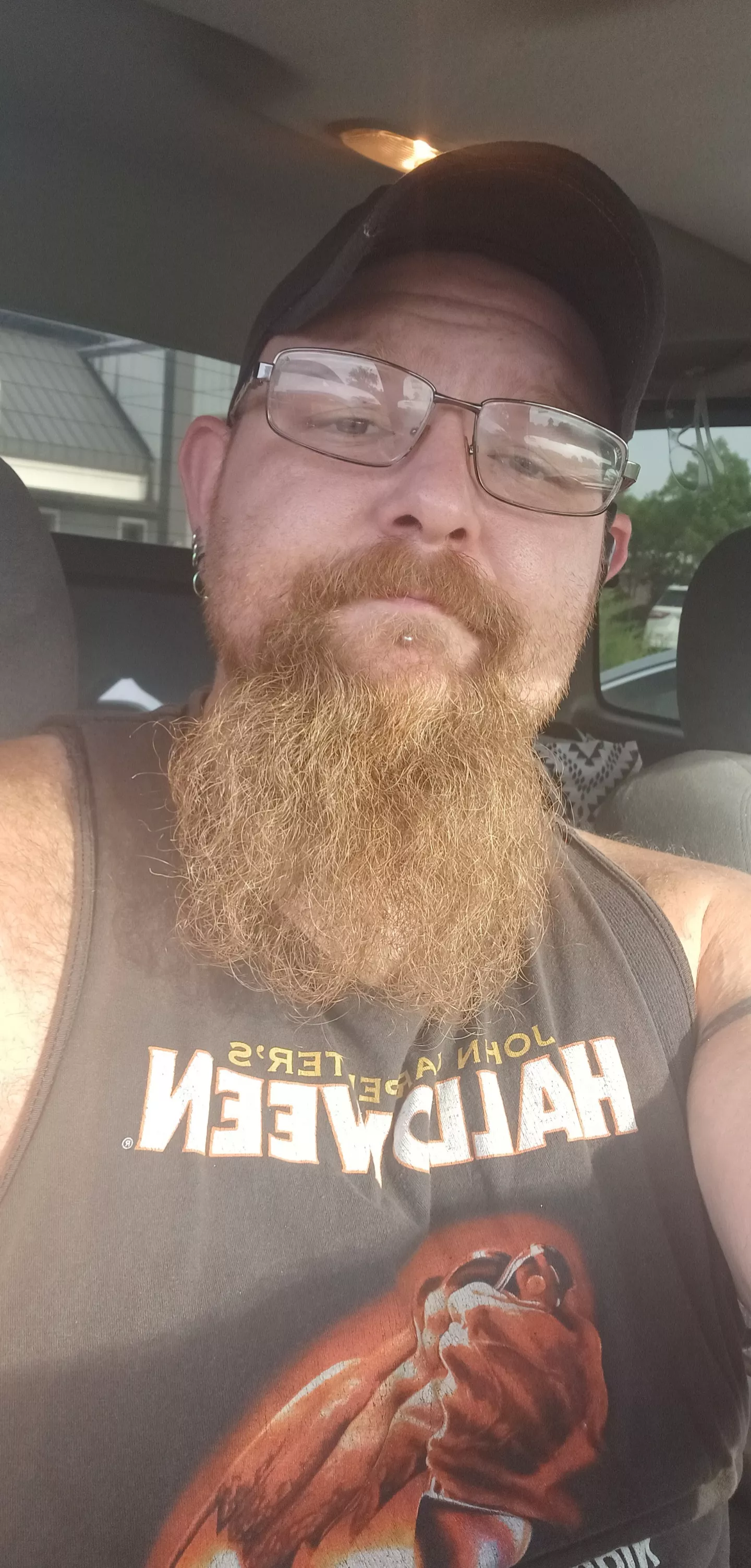 Finally friday. lets get this work day over for the holiday weekend.