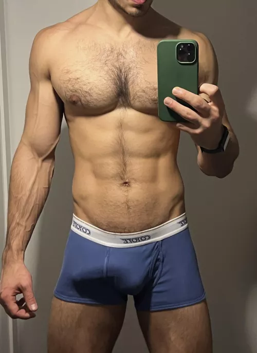 Great lighting always helps 😌- Zeidmoon