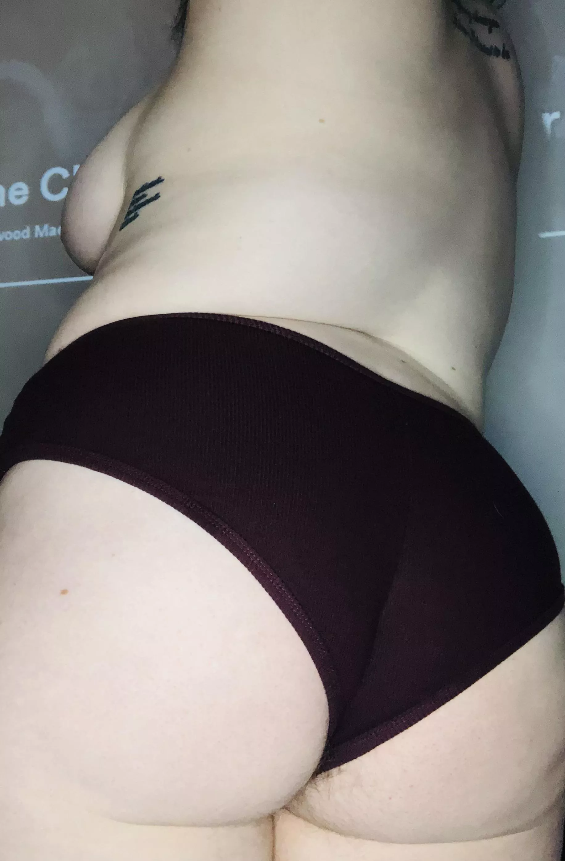 How we all doing this morning?😝 remember: stretch