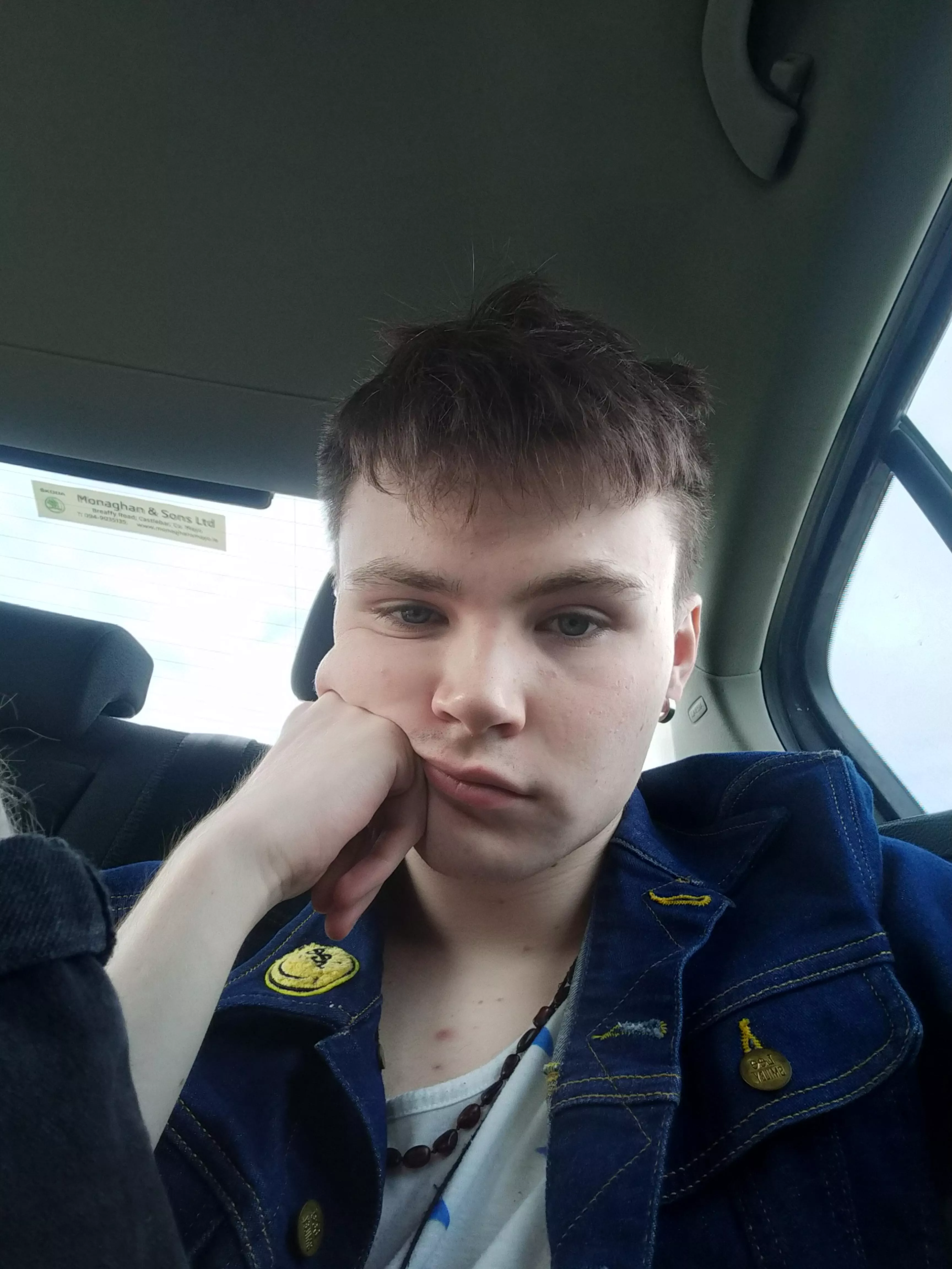 I hate the back seat almost as much as I hate looking twelve 😭😭😭.