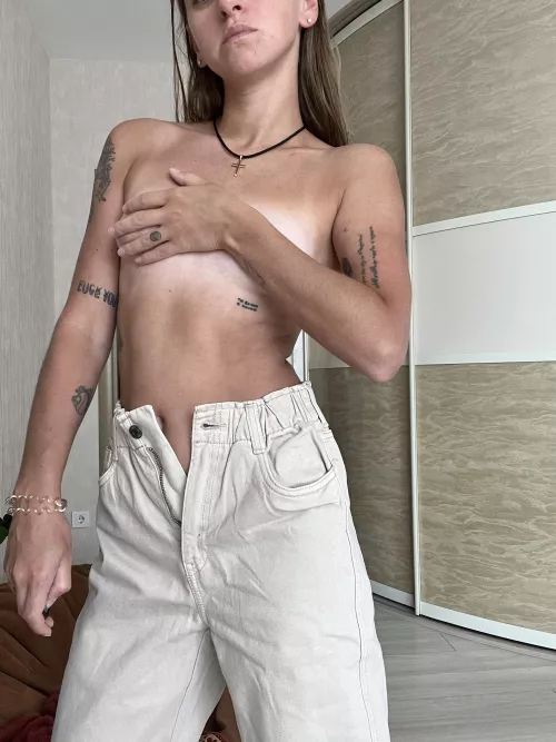 I prefer without underwear🤭