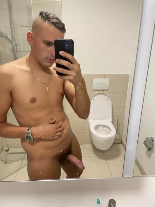 I wish you all a great day 😏🌞