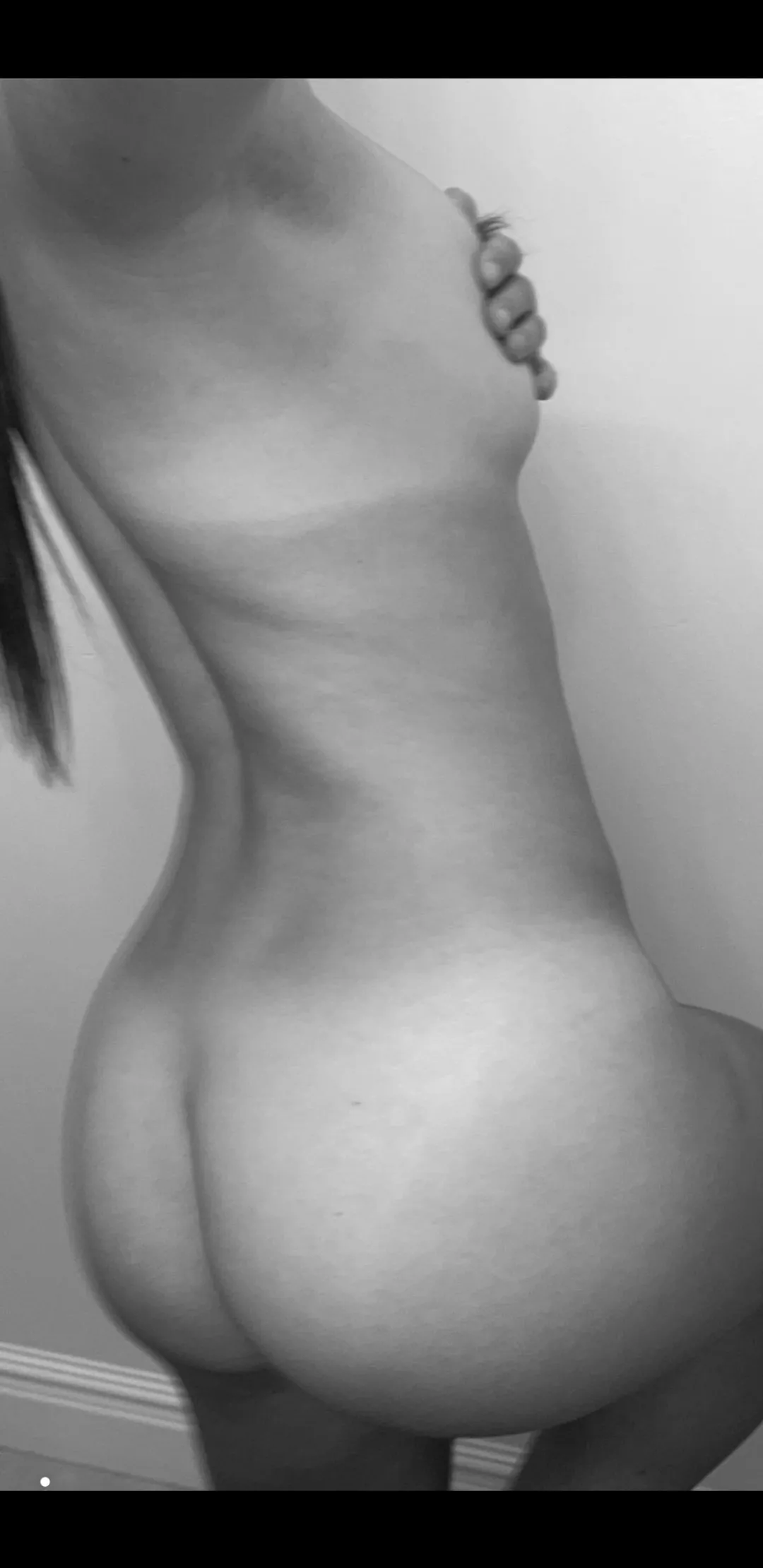 I'm a bit of a shy cat today 🙈👅