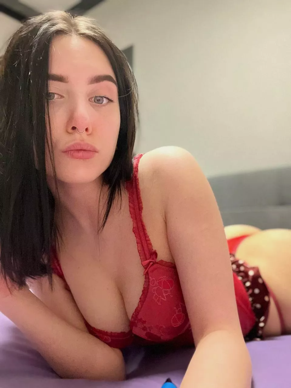 I’m just a ray of sunshine w/ some juicy tits