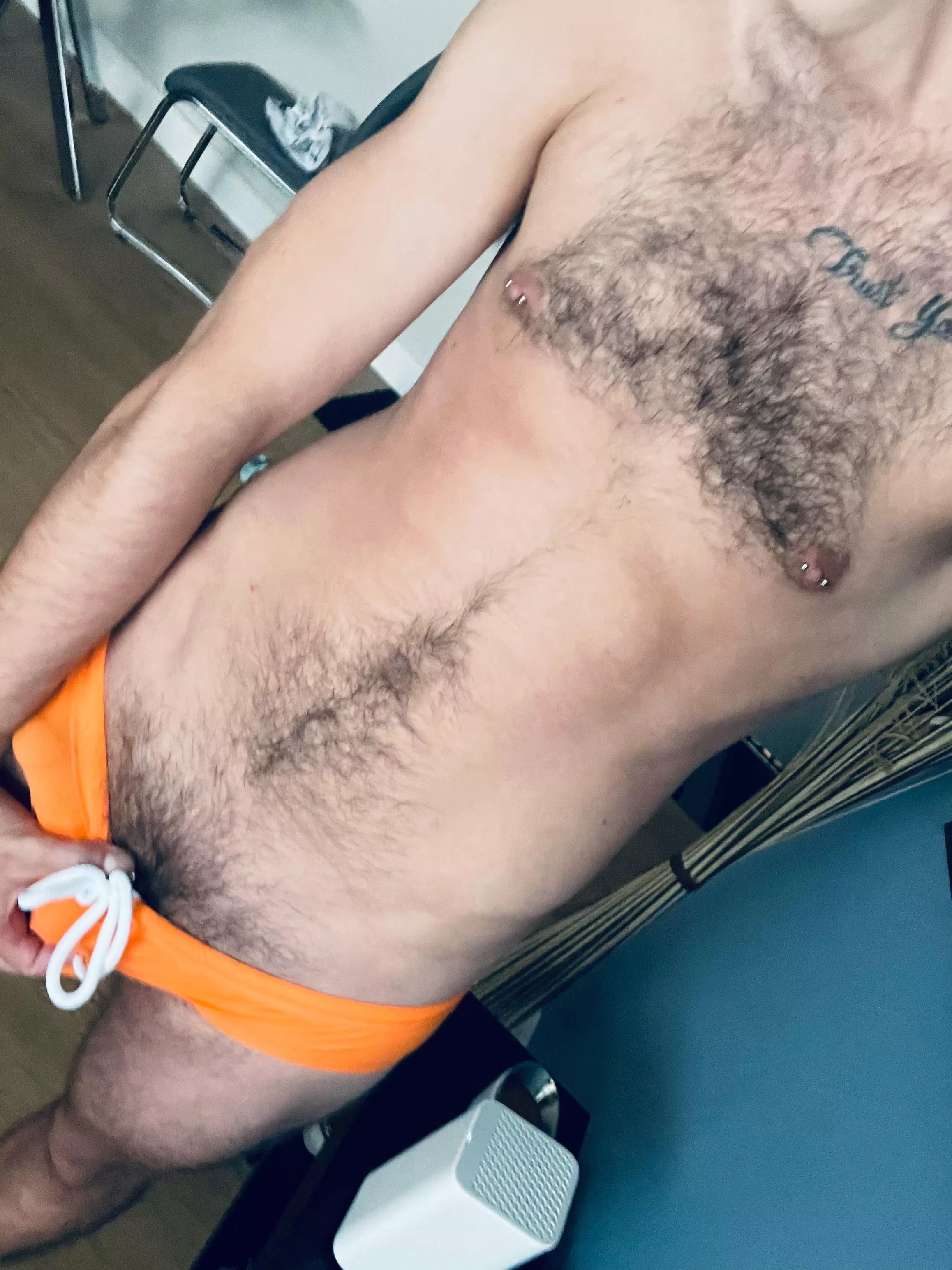 It’s definitely a thirsty Thursday +32 what else you gunna wear to the swimming pool?