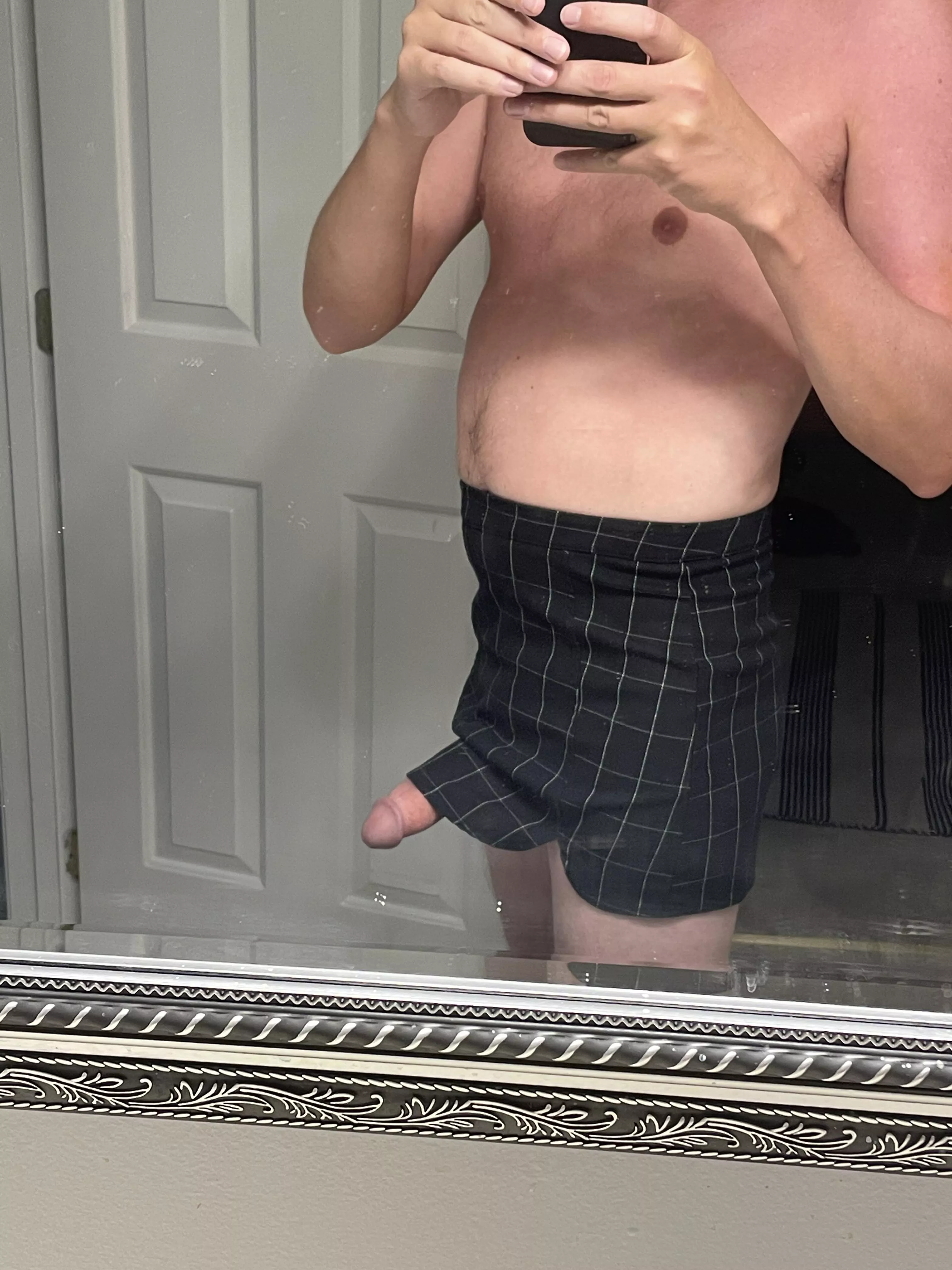 Peeking from under my new skirt 🙈