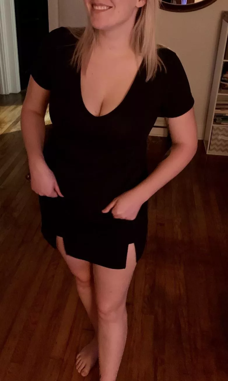 Tell me what fetish you want to use my gf in and what your going to do to her in detail😈no limits 😏🥵