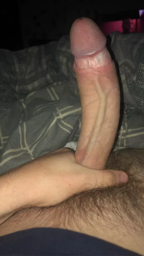 who wants some big 18yo dick
