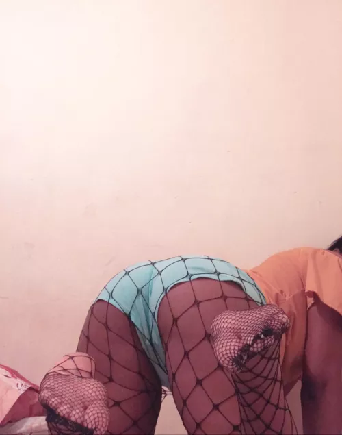 [18F] Should I keep them on or would you like to take them off? 🤤