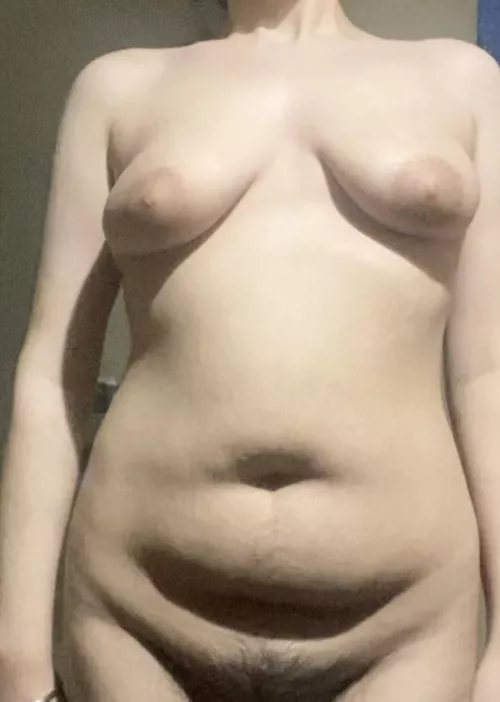 19f, 140lb, 5’6” very self conscious since my love life has always been nonexistent