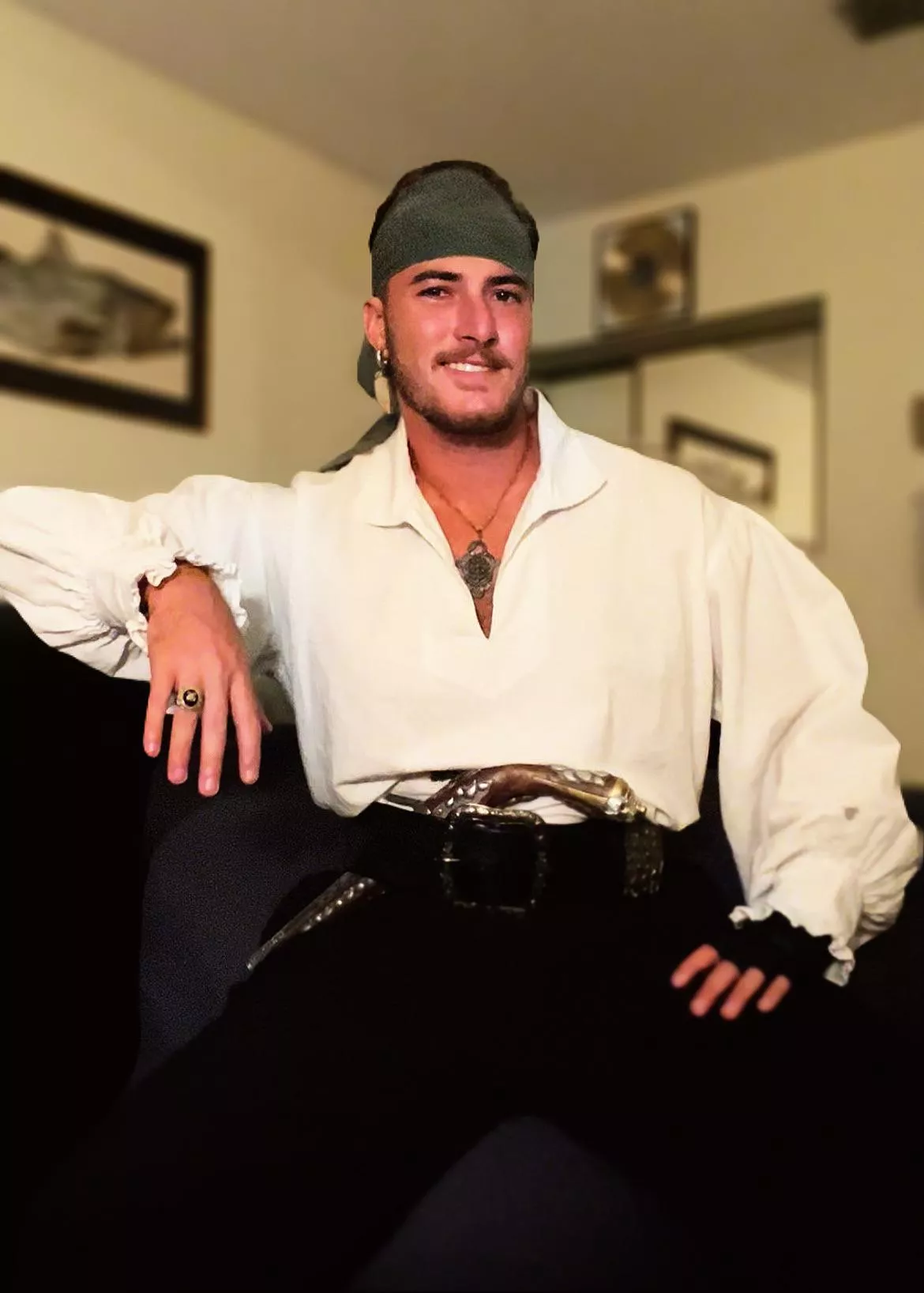 Aye, I’m the reason why all the rum is gone💀🏴‍☠️ Cheers to the weekend, mates!