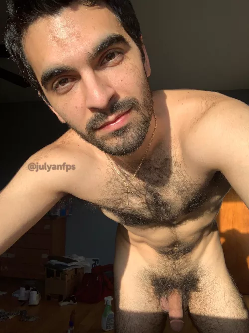 Did you notice my pubes or my messy room first 😅