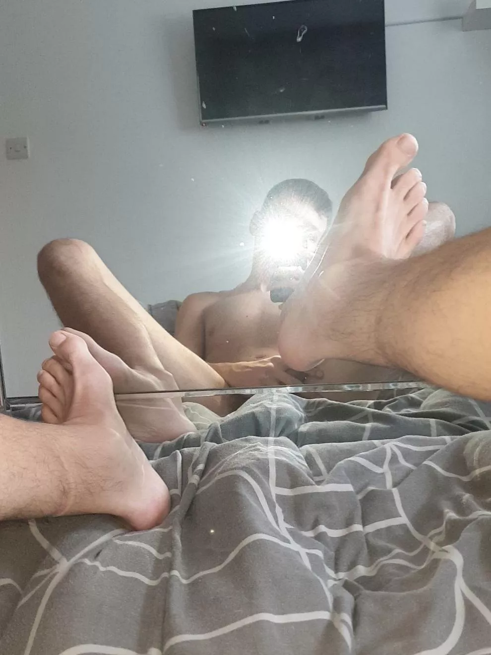 do you like my feet? 👀
