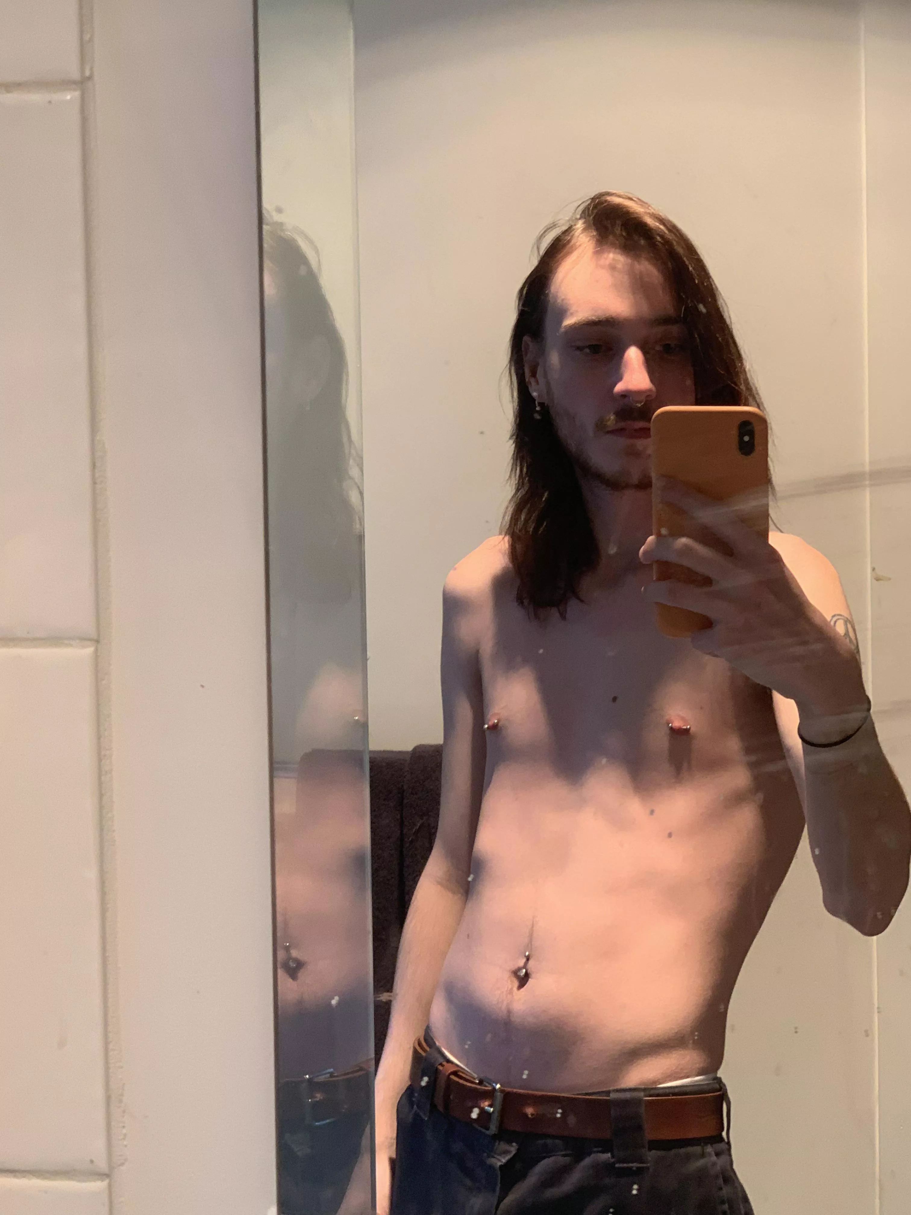 Feeling body positive and thought I’d share 🤠✨