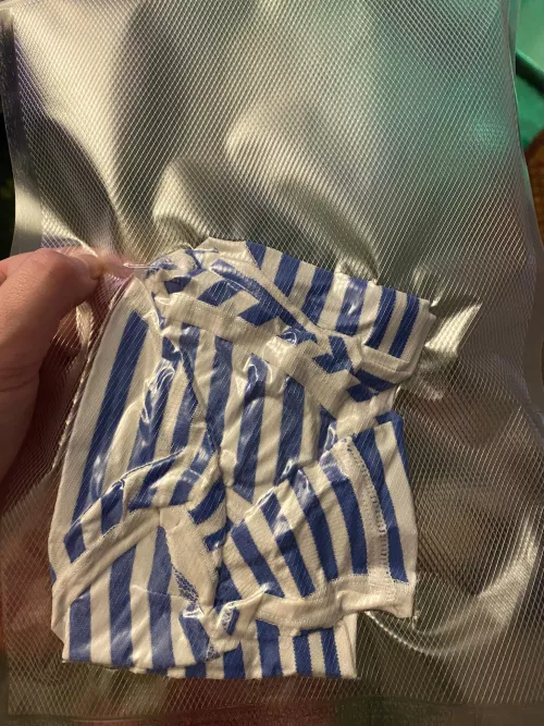 Got a vacuum seal machine to keep my panties extra juicy 💦